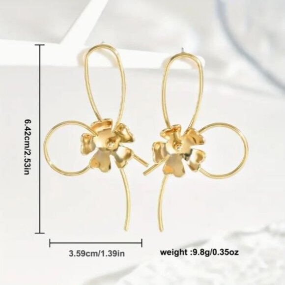 NEW Glynnis Golden Bow Knot Flower Graceful Statement Earrings - Picture 5 of 5